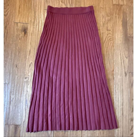 A New Day burgundy knit accordion pleat midi skirt size M - Picture 8 of 8